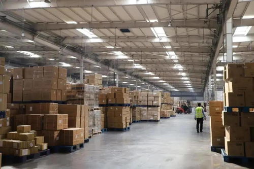 郑州 航空型内陆自贸港启航在即 道路货物运输见证中原崛起历史时刻